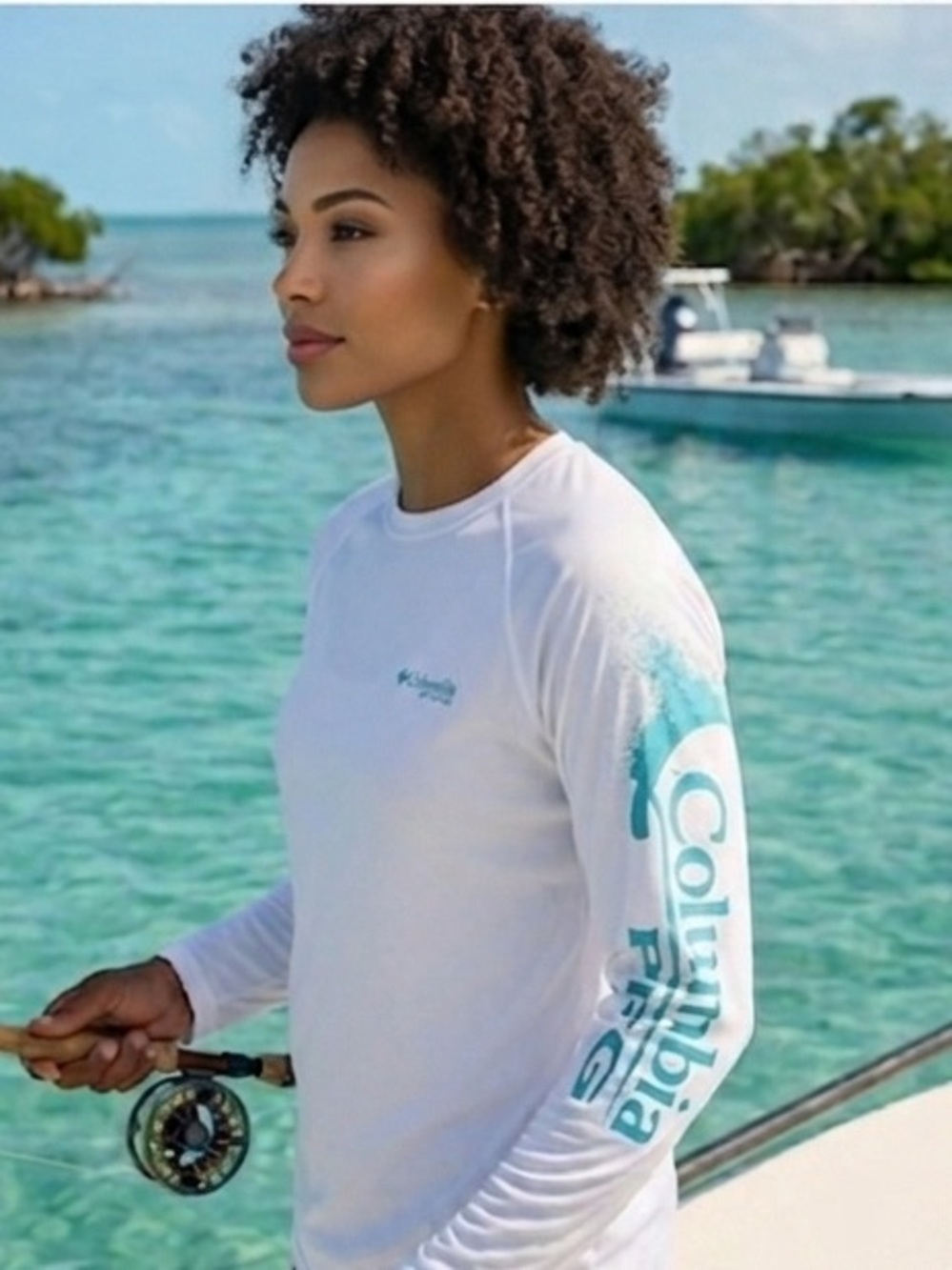 Columbia EUC ladies White & Teal 
Long Sleeve PFG sun guard 
 condition sz exlg